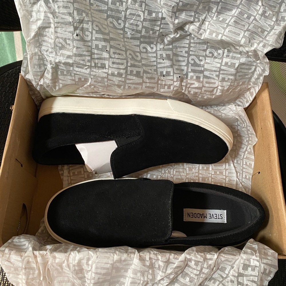 STEVE MADDEN Suede Slip On Shoes